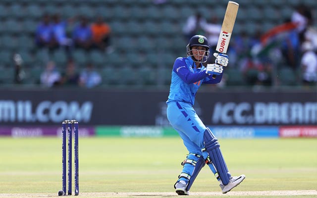 'Sometimes it's an advantage, new coaching staff comes with new tips and new positives' - Smriti Mandhana on absence of head coach