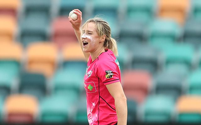 Ellyse Perry re-signs with Sydney Sixers for two more seasons