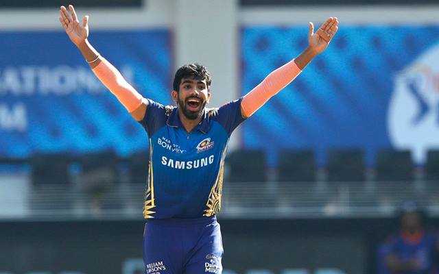 MI फ्रेंचाइजी में फिर से आया नया भूचाल अब Jasprit Bumrah और Hardik Pandya के बीच शुरू हुआ विवाद