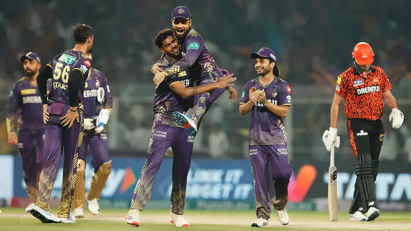 IPL 2024: Match-10, RCB vs KKR Match Prediction: जानें किस टीम का पलड़ा है भारी और कौन जीत सकता है आज का मैच