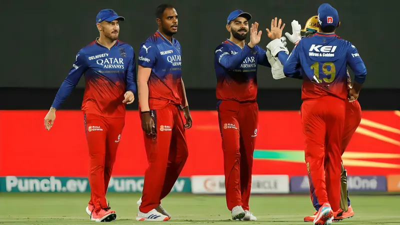 IPL 2024: Match-15, RCB vs LSG Match Prediction: जानें किस टीम का पलड़ा है भारी और कौन जीत सकता है आज का मैच