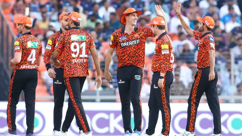 IPL 2024: Match-30, RCB vs SRH Match Prediction: जानें किस टीम का पलड़ा है भारी और कौन जीत सकता है आज का मैच