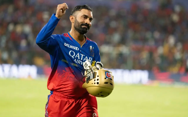 IPL 2024: Dinesh Karthik gets emotional farewell walking off field possibly for one last time