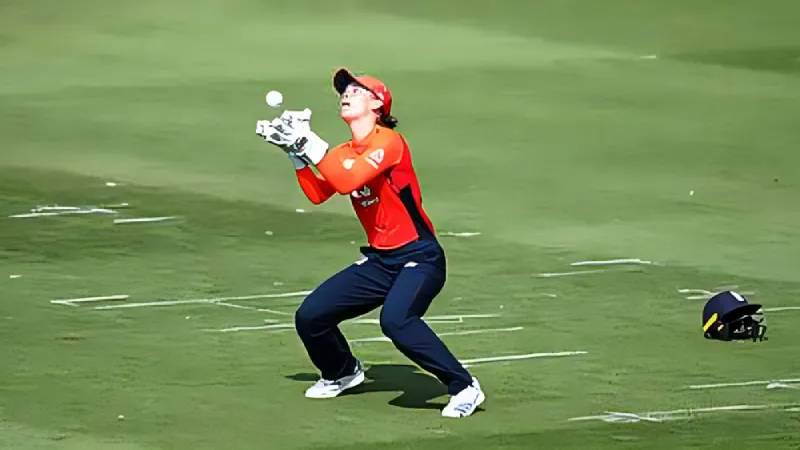 Amy Jones grabs stunner to dismiss Gull Feroza as England breeze past Pakistan in first T20I