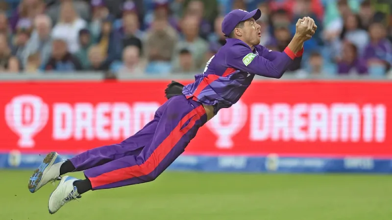 Watch: Mitchell Santner's full stretch dive sends Michael Pepper packing in The Hundred 2024